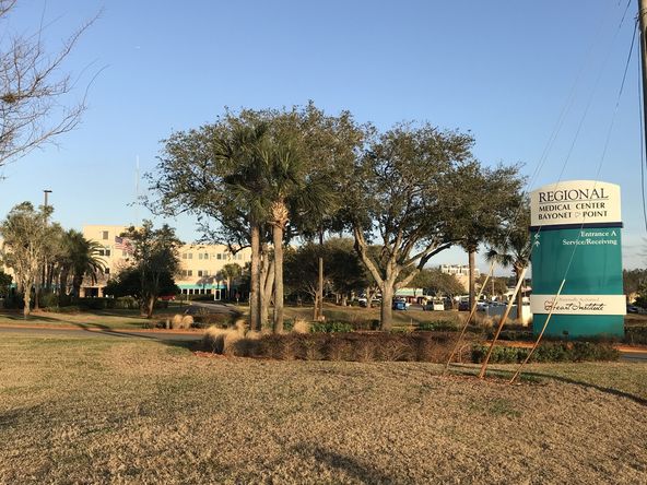 Bayonet Point Medical Office Site: 13734 Office Park Ct, Hudson, FL 34667